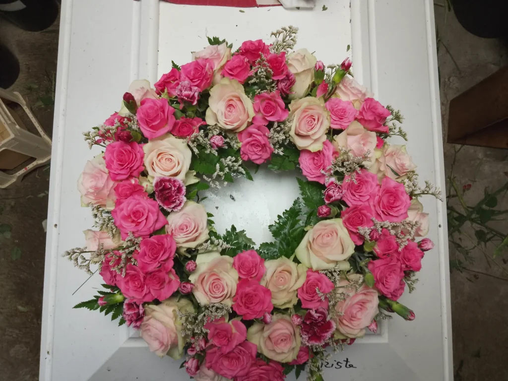 Krans i rosa nuancer